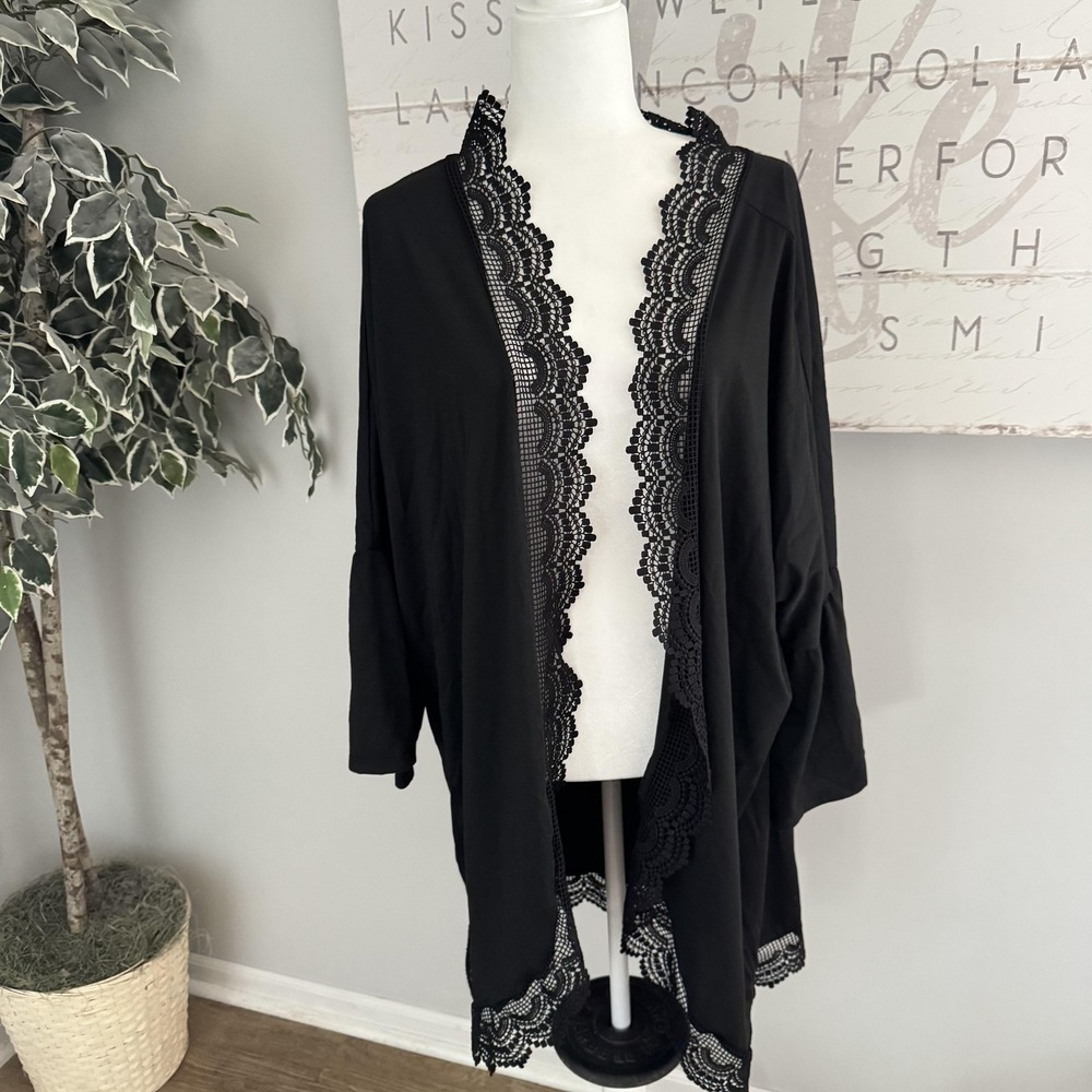 Maurices Blouse Womens Size 2X Black Lace Trim Kimono 3/4 Bell Sleeve Top
